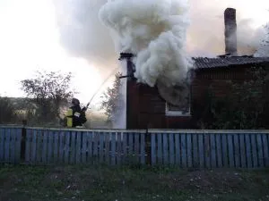 В Мозырском районе при пожаре жилого дома погиб мужчина